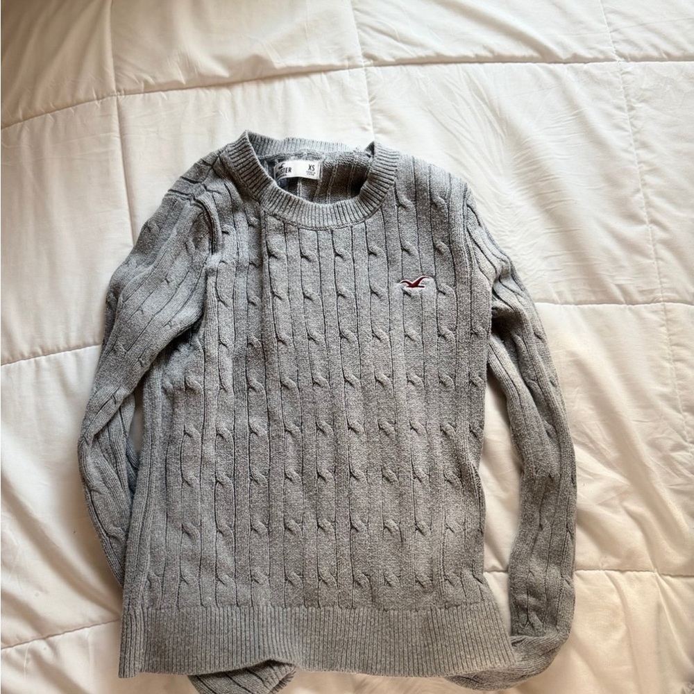 Hollister Light Gray Cable Knit Crewneck Sweater